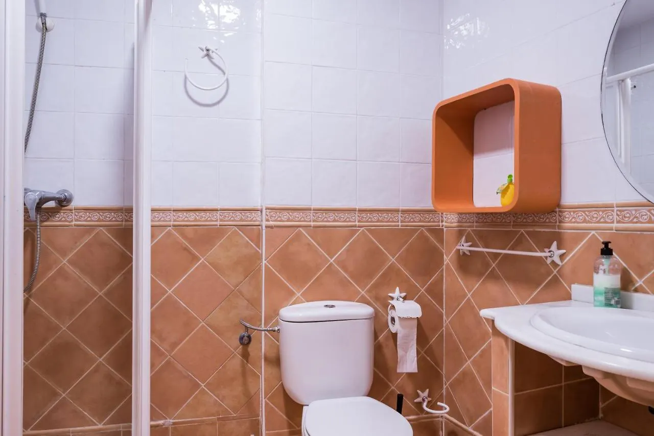 Lunalba Hostel Malaga Spain